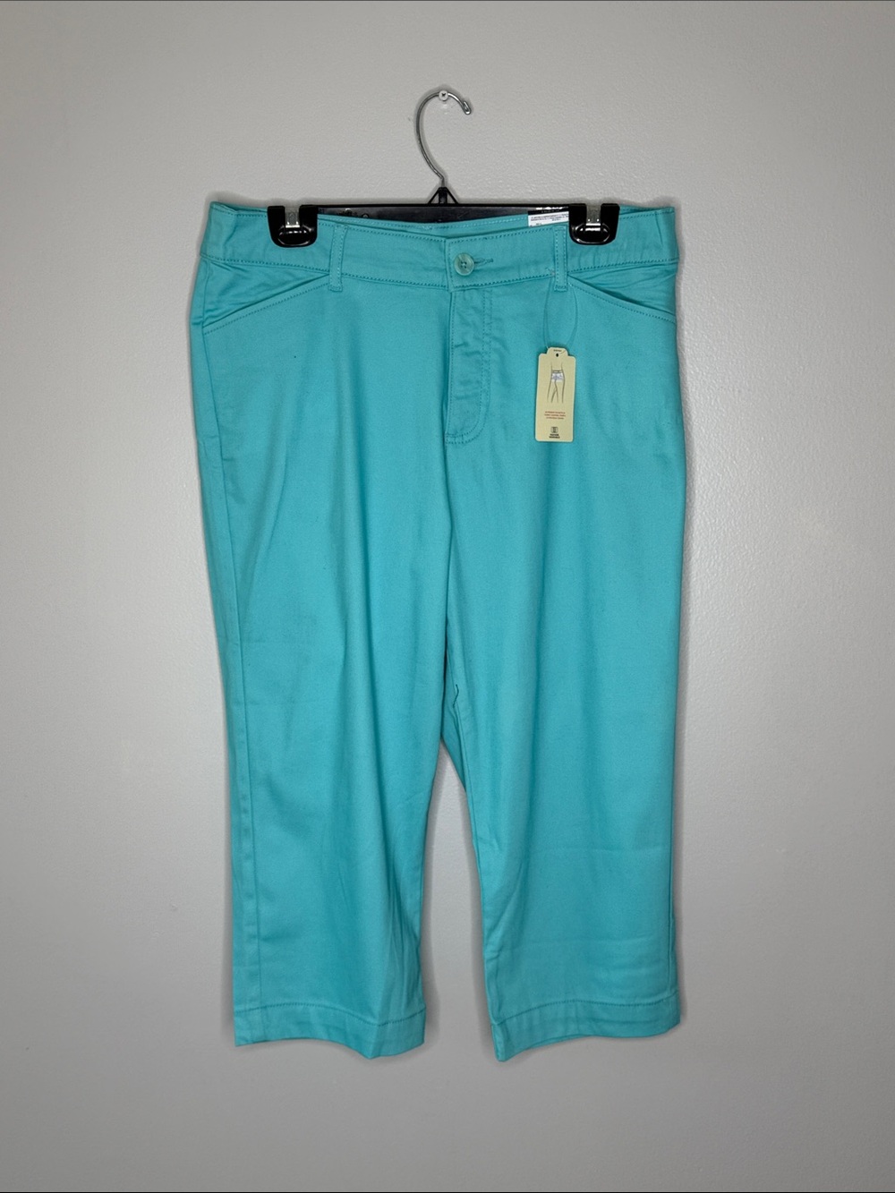 St. John's Bay Turquoise Capri Pants Size 12